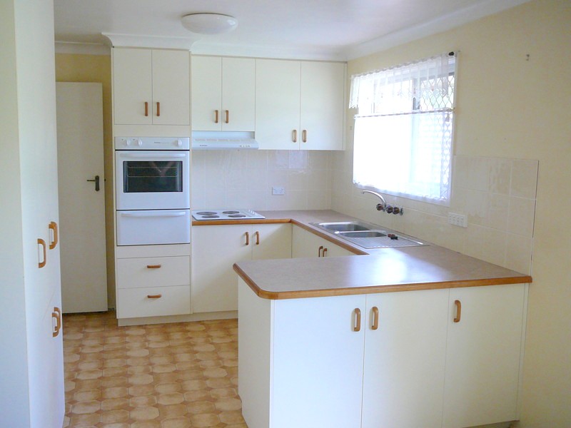 Family, Investors or 1st Home Buyers Picture 2