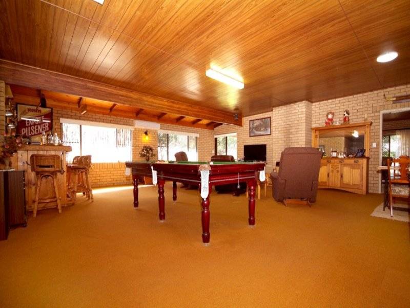 Glenvale Position - 2230m2
-
Comfortable, Spacious, Well Built Picture 3