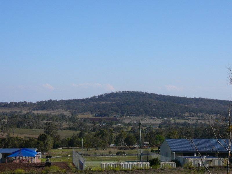 Glenvale Position - 2230m2
-
Comfortable, Spacious, Well Built Picture 2