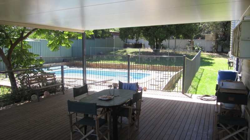 Great Deck - Pool - 1214m2 Block Picture 2