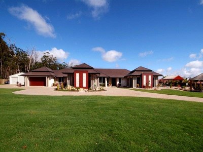 Luxurious Residence On Parklike - 3760m2 Grounds - Middle Ridge Picture Luxurious Residence On Parklike - 3760m2 Grounds - Middle Ridge Picture