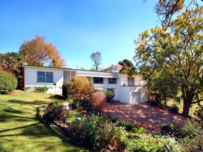 Stylish, Original 1960's Range Residence - Set on 1492m2 - Valley Views Picture Stylish, Original 1960's Range Residence - Set on 1492m2 - Valley Views Picture