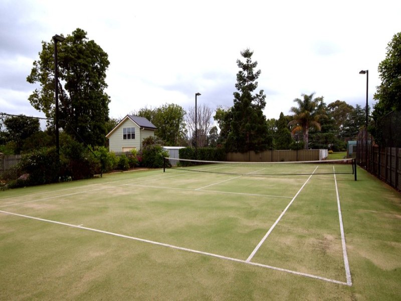 The Complete Family Home -
Middle Ridge - Tennis Court, Pool, Guest Flat, 4 Car Garage Picture 2