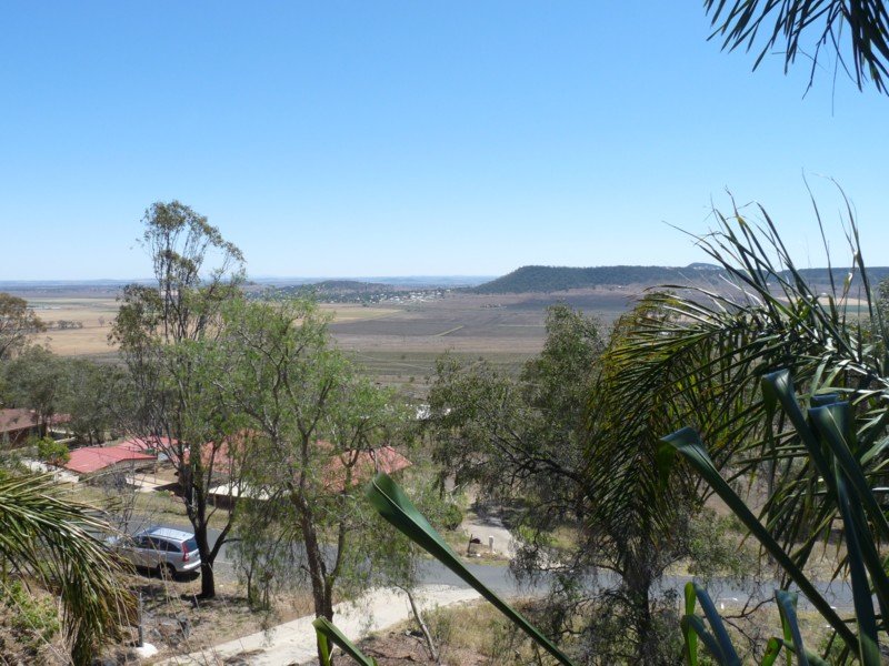 The Perfect Hillside Retreat - Gowrie Mountain Picture 2