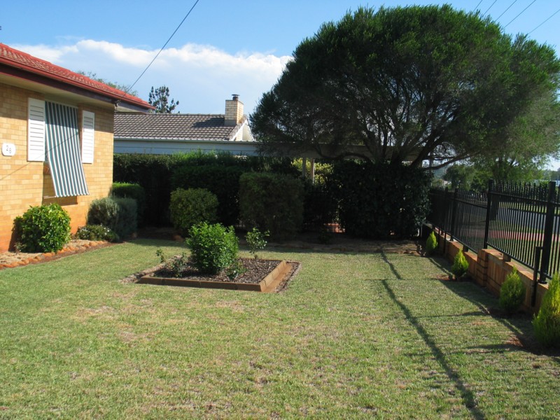 A Winner For The Beginner - Close To School and Shops Picture 2