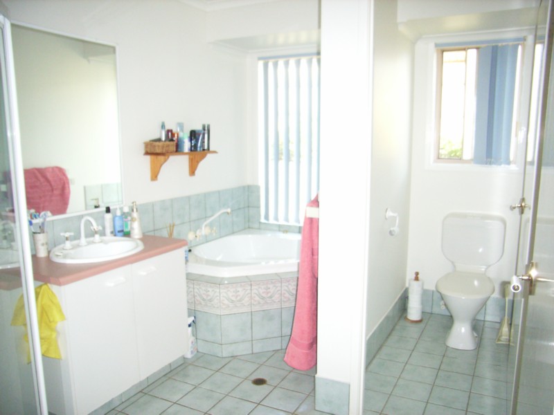 Neat and Tidy Brick Home Picture 3