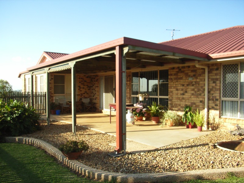 Neat and Tidy Brick Home Picture 2