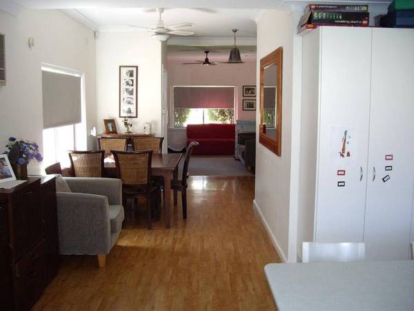 RENOVATED SEMI Picture 2