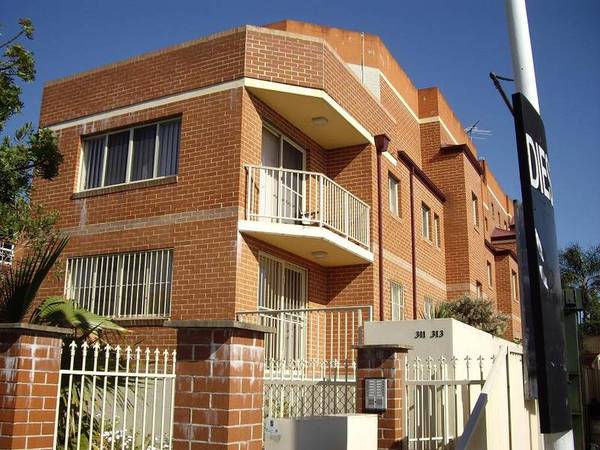 PENTHOUSE SYTLE WITH VIEWS Picture 1