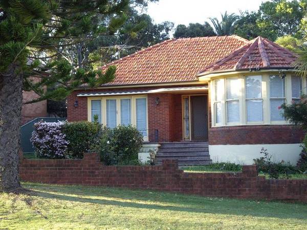 QUALITY HOME - BEST STREET Picture 1