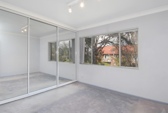 102 SQM - NORTH FACING Picture 3