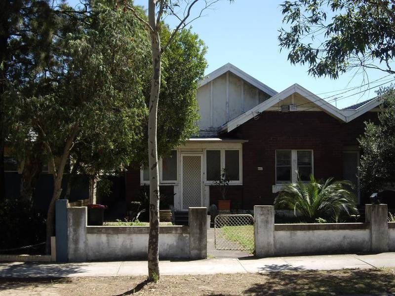 GARDENERS ROAD Picture 1