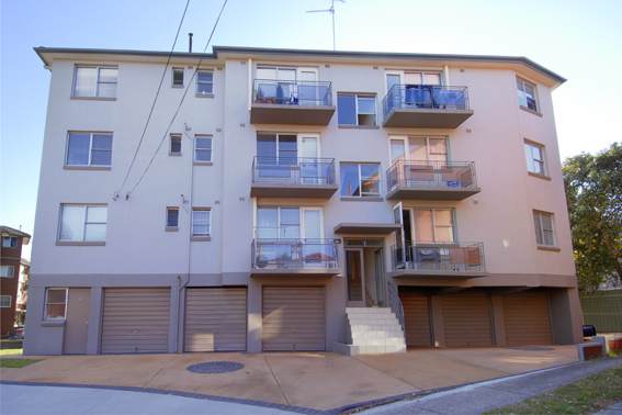 TOP FLOOR FRONT Picture 1