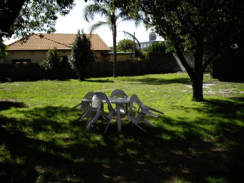 GREAT HOME - LARGE CORNER BLOCK Picture GREAT HOME - LARGE CORNER BLOCK Picture