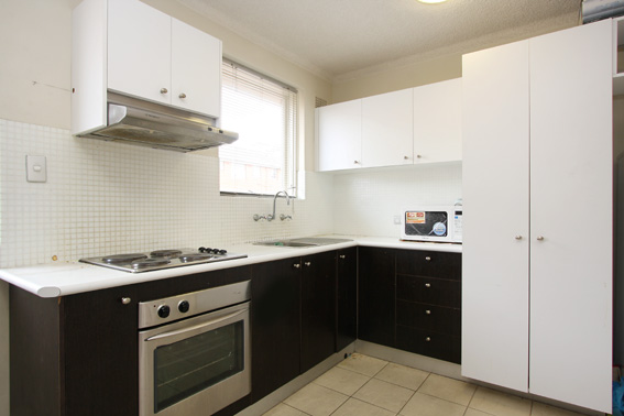 TOP FLOOR FRONT Picture 3