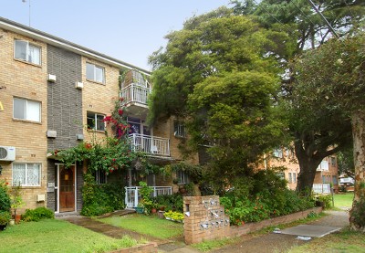 NORTH FACING BEAUTY - SOLD FOR $338,000 Picture