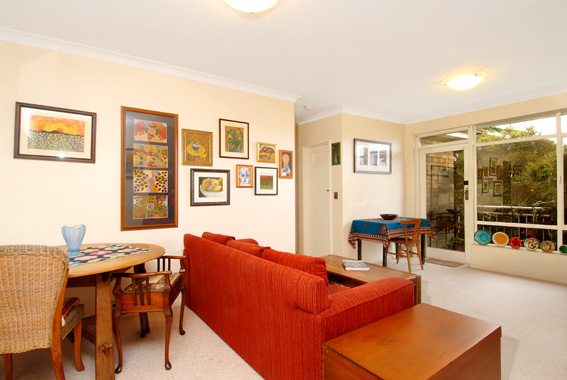 NORTH FACING BEAUTY - SOLD FOR $338,000 Picture 3