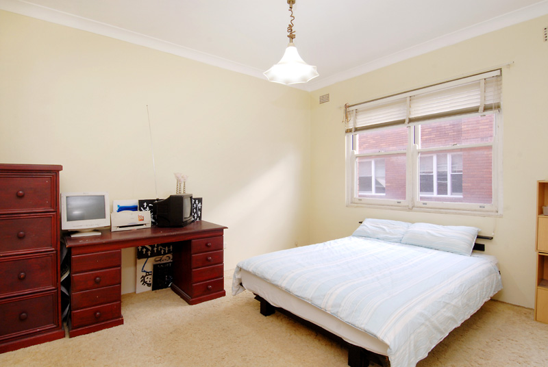 RAMSGATE BEACH
-
WALK TO BEACH Picture 2