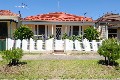 CHARMING WEATHERBOARD COTTAGE - QUIET AND CONVENIENT Picture