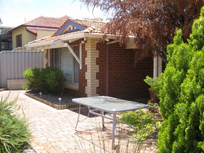 ***
FULLY FURNISHED
- 3 BEDROOMS
*** Picture
