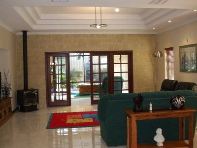 FULLY FURNISHED HOME Picture