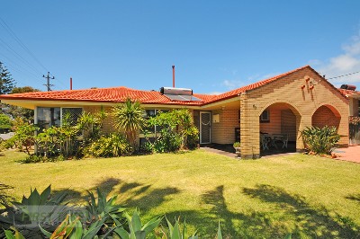 Substantial home on big 726sqm block Picture