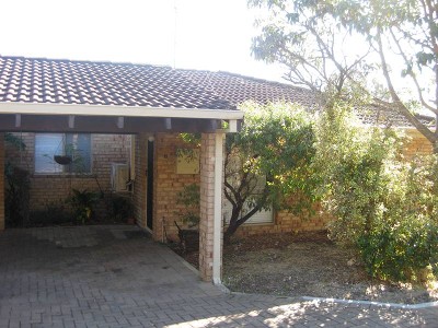 FURLLY FURNISHED 3 BEDROOMS, GREAT LOCATION Picture