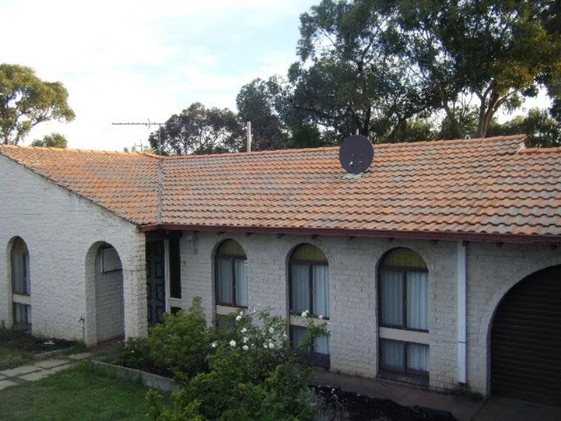 PERFECT FOR THE HOME HANDYMAN Picture 1