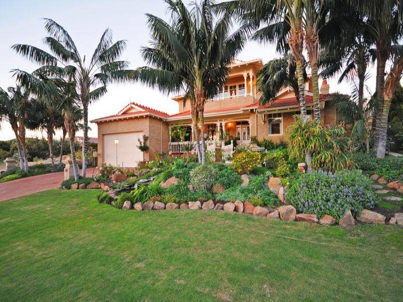 LAKESIDE BARGAIN - OPEN SATURDAY 2:00 - 2:45 PM Picture 2