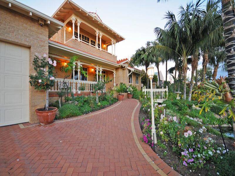 LAKESIDE BARGAIN - OPEN SATURDAY 2:00 - 2:45 PM Picture 3