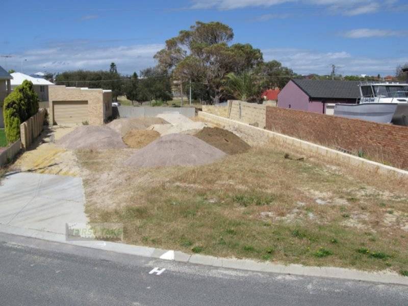 Stunning Ocean Views and a Grand Lifestyle Picture 3