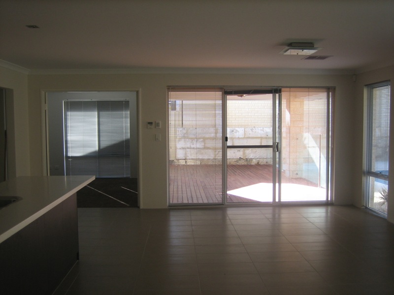 SIMPLY THE VERY BEST! Picture 3