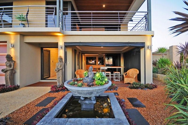 Superb Ocean Views From Both Levels Picture 2