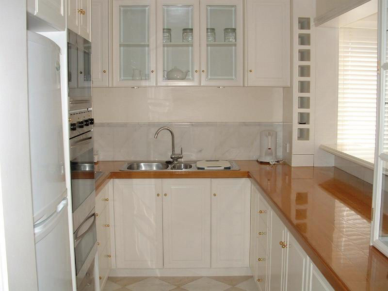 2nd Floor Apartment overlooking the River!! Picture 3