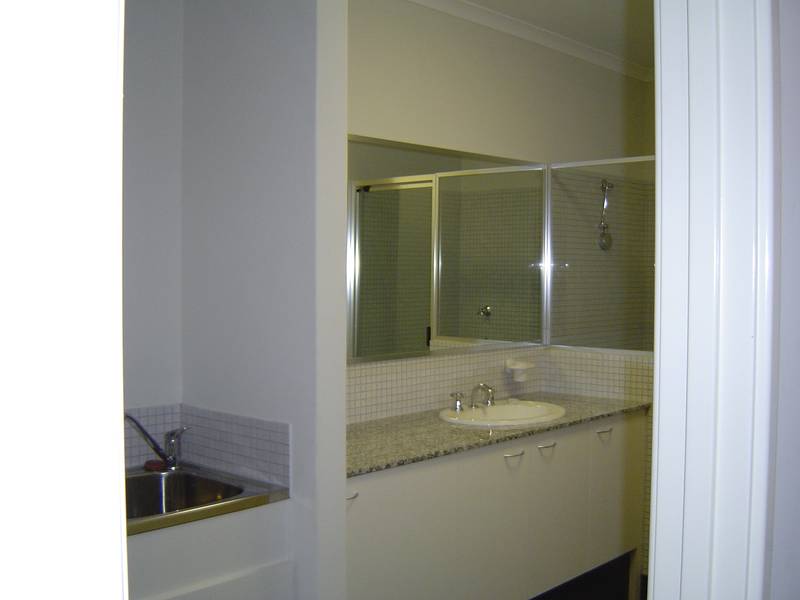 Executive City Living!! Picture 2