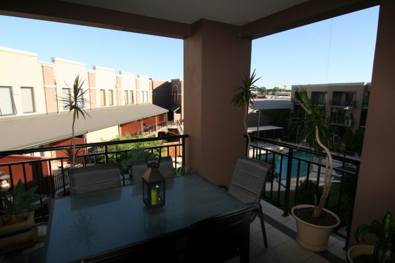 Large Private Luxury Space With Lifestyle! Picture 2