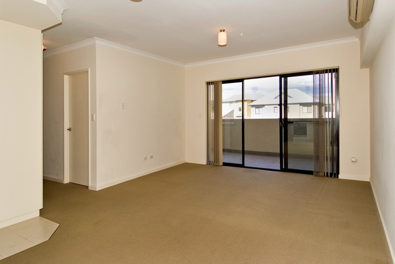 NEW LISTING!! Picture 2