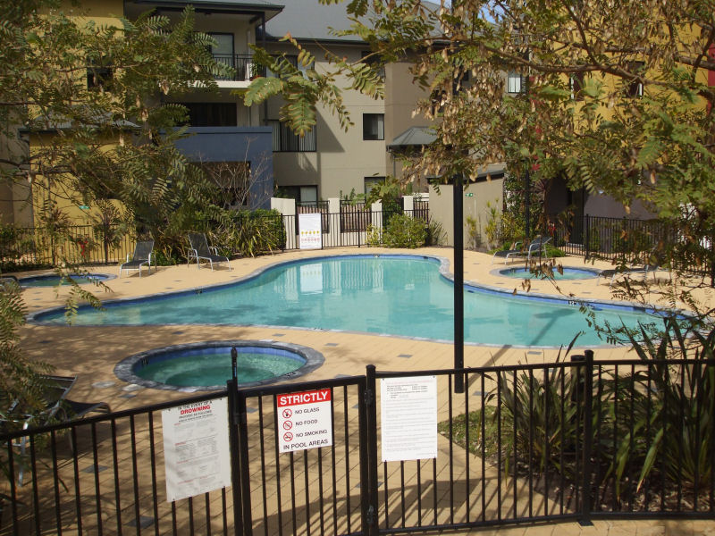 RARE OPPORTUNITY! Picture 1