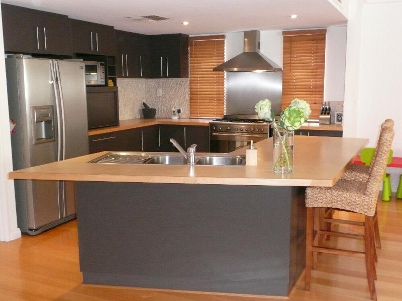 SIMPLY SENSATIONAL Picture 3