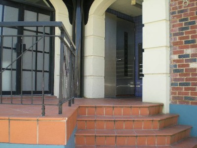 Partly furnished in the heart of Northbridge!! Picture