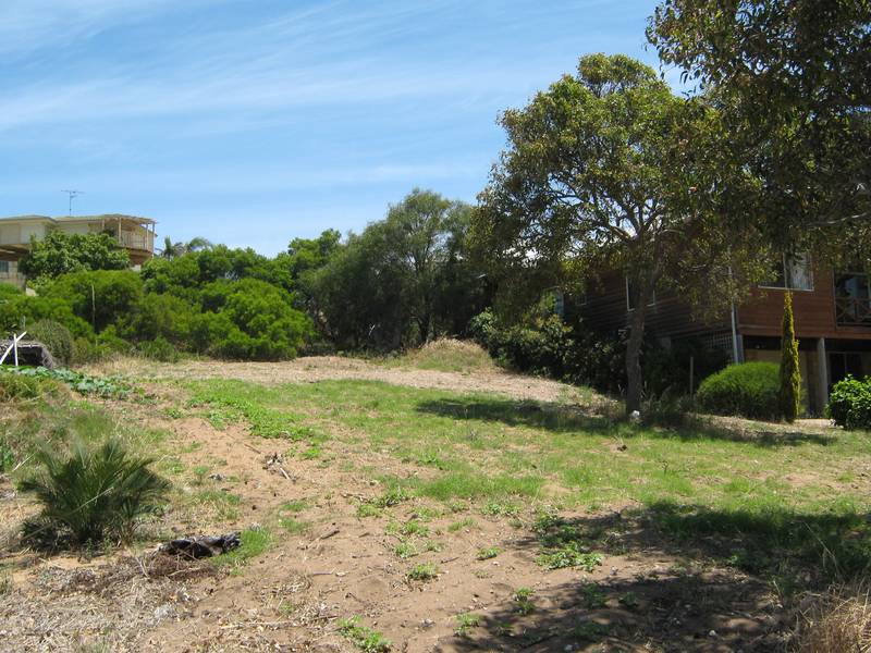 Superb Vacant Site (Falcon) Picture 3