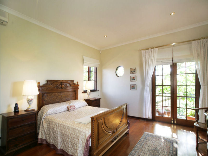 SUPER LOCATION! Picture 2