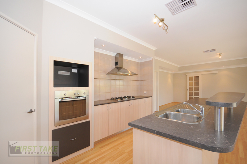 CONTEMPORARY COASTAL DREAM HOME OPEN SUNDAY 1.30PM - 2.30PM Picture 2