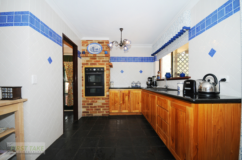 RURAL TRANQUILITY MEETS MODERN CONVENIENCE. HOME OPEN SUNDAY 31ST JAN 1.15PM-2.00PM Picture 2