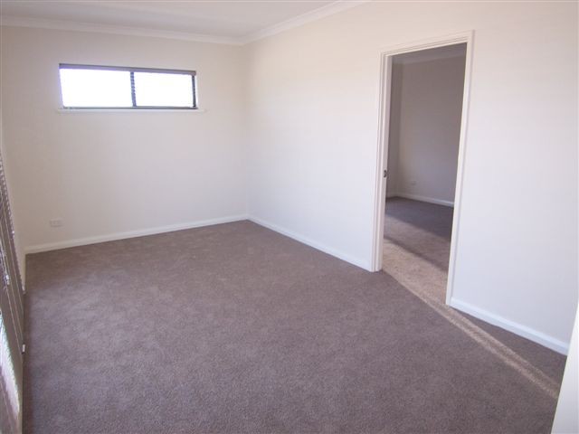 4 Brand New Townhouses home open sat 23rd January 10.30 am Picture 3
