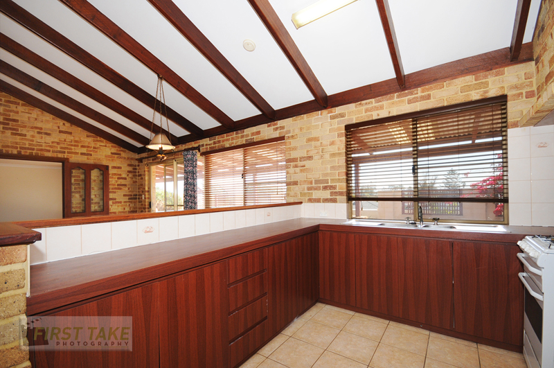 Lovely Ocean Views and a Relaxed Lifestyle Picture 2