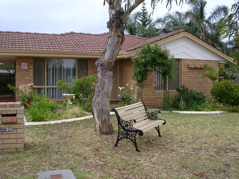 SPACIOUS VILLA IN GREAT COMPLEX Picture 1