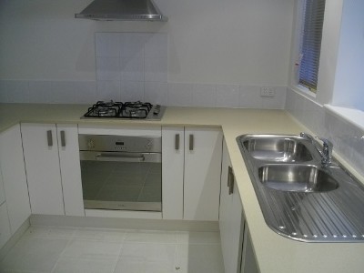 NEAR NEW LOW MAINTENANCE
VILLA hOME oPEN 11.15 AM 16.12.09 Picture