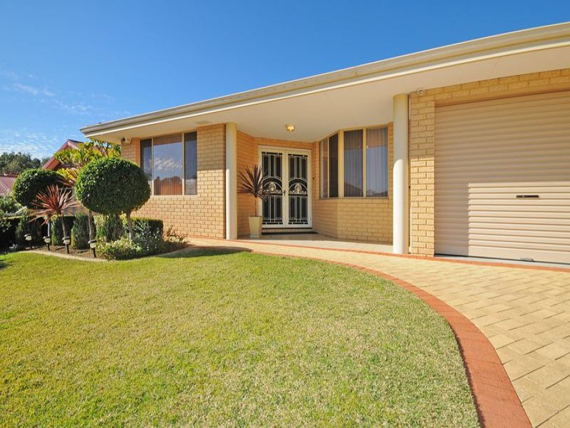 Effortlessly Elegant Picture 3