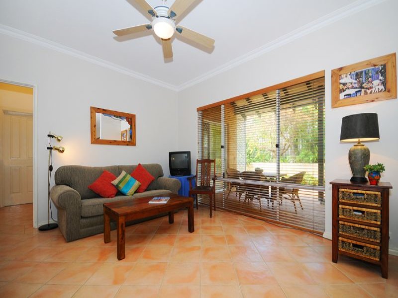 PERFECTLY PRIVATE Picture 3